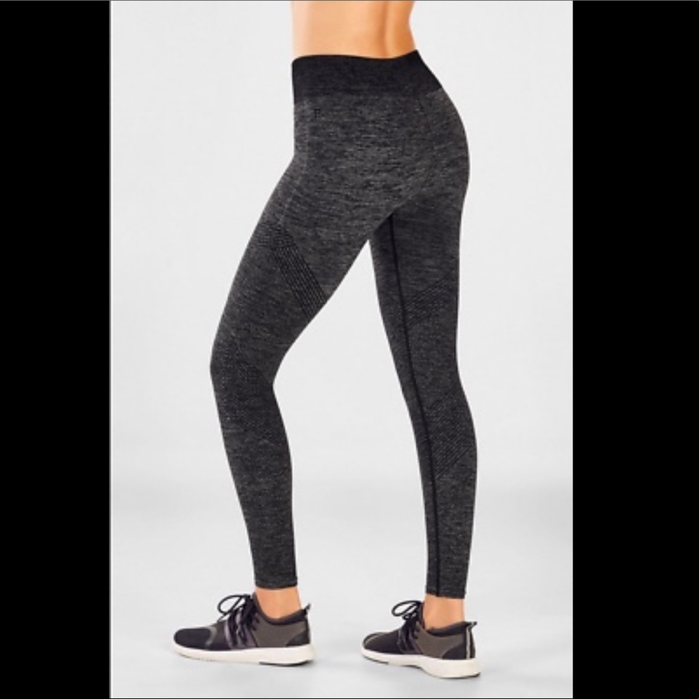 Fabletics Mid-Rise Seamless Rib 7/8 - Picture 2 of 9